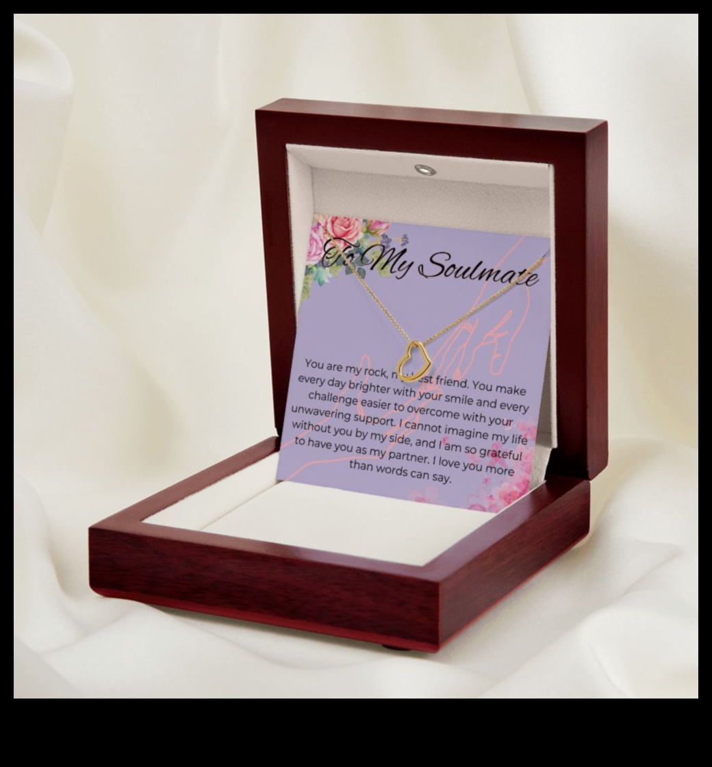 همسات الرومانسية عبر عن حبك مع قطع القلادة الرومانسية لدينا 4 همسات الرومانسية: عبّر عن الحب من خلال قطع القلادة الرومانسية التي نقدمها