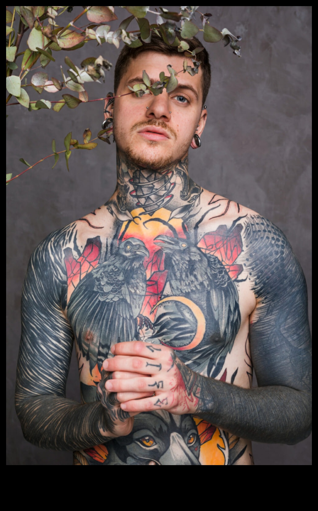 ما وراء الإطار: الوشم الواقعي الذي يجسد الحياة