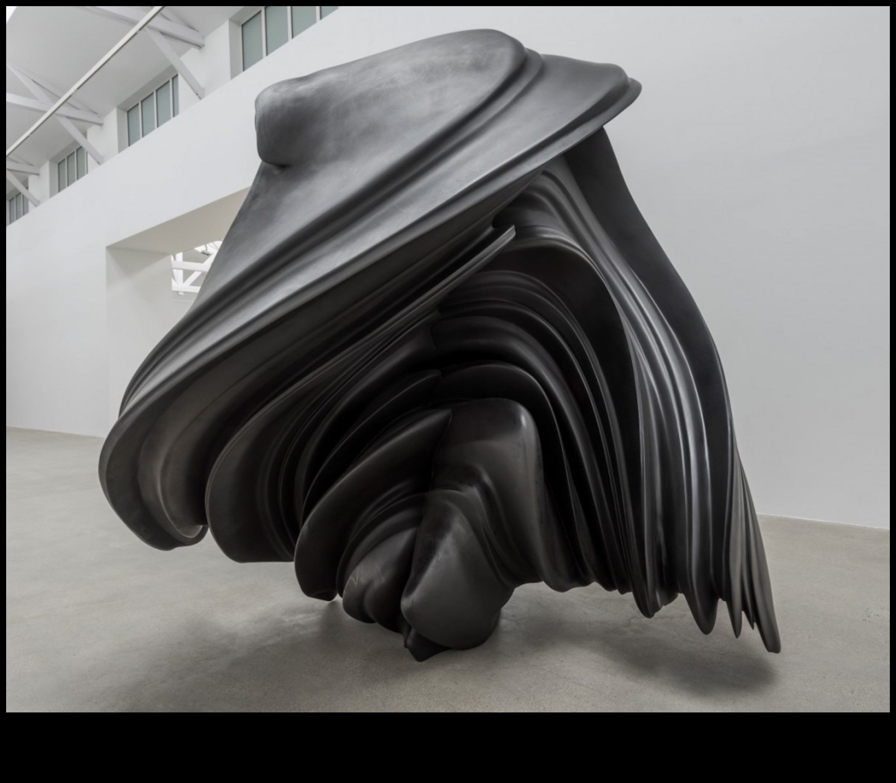 تجسيد الفن: الاحتفال باندماج الجسد والإبداع