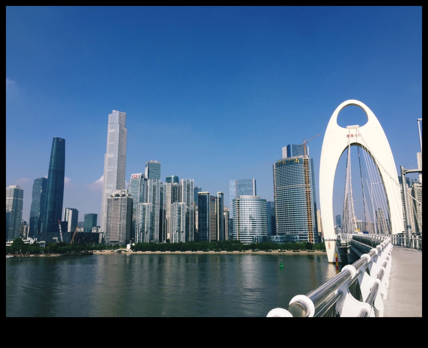 سحر سيتي سكيب: كتاب إملائي لمناطق الجذب المحلية